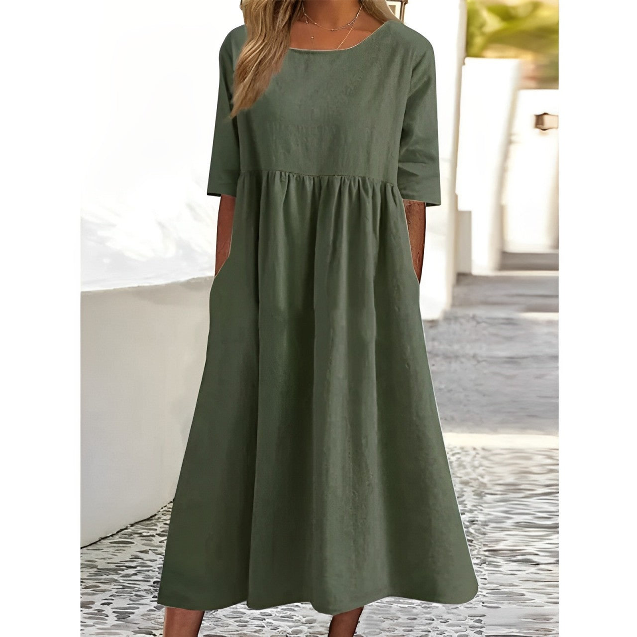 Dress-Arei-Arei Midi Design z kobiecą łatwością