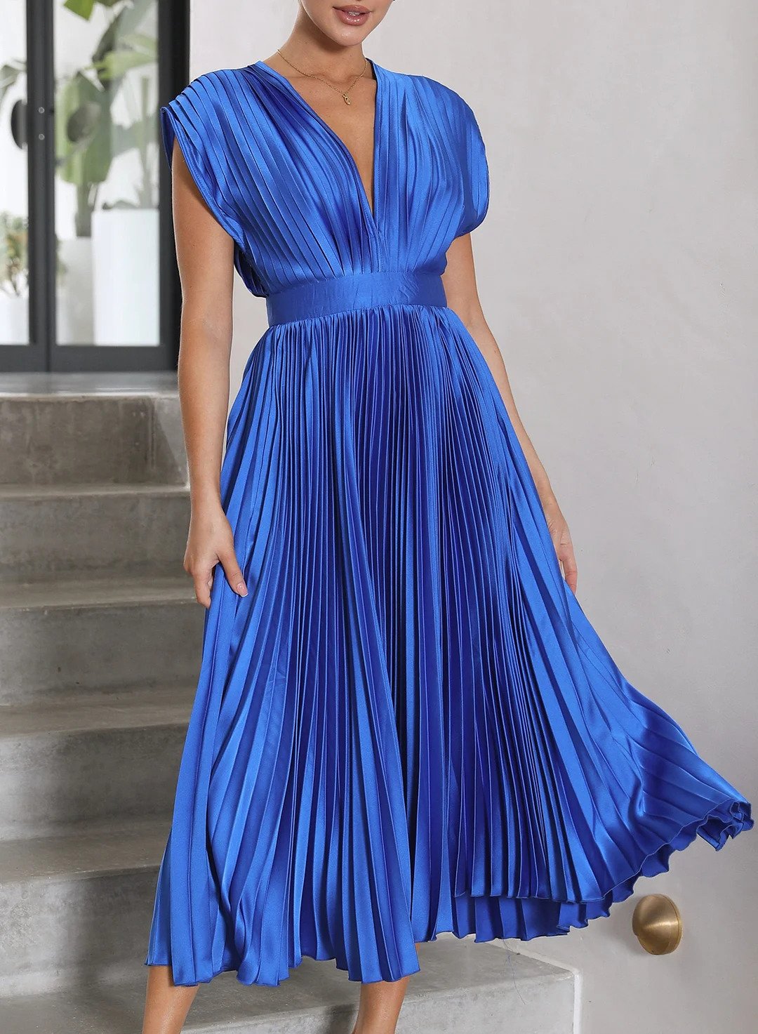 Sukienka damska - sukienka Maxi z krótkim rękawami i ponadczasowa elegancja